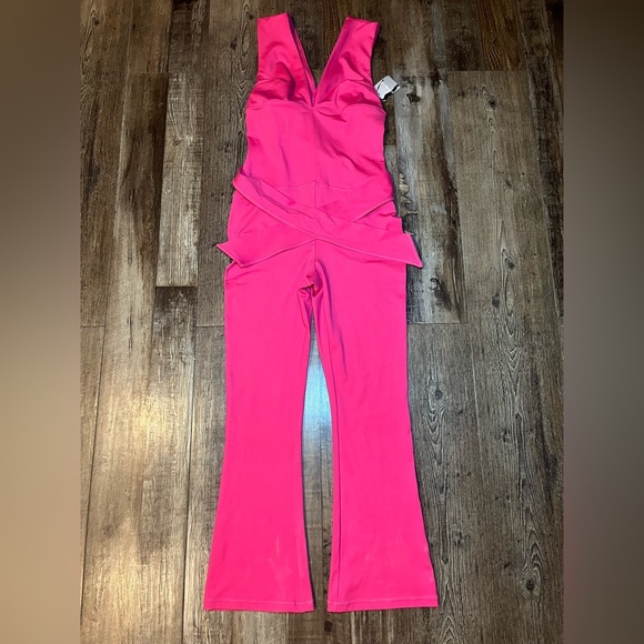 Free People Movement After Hours Jumpsuit in Festival Fuschia Size Small NWT - Picture 2 of 7